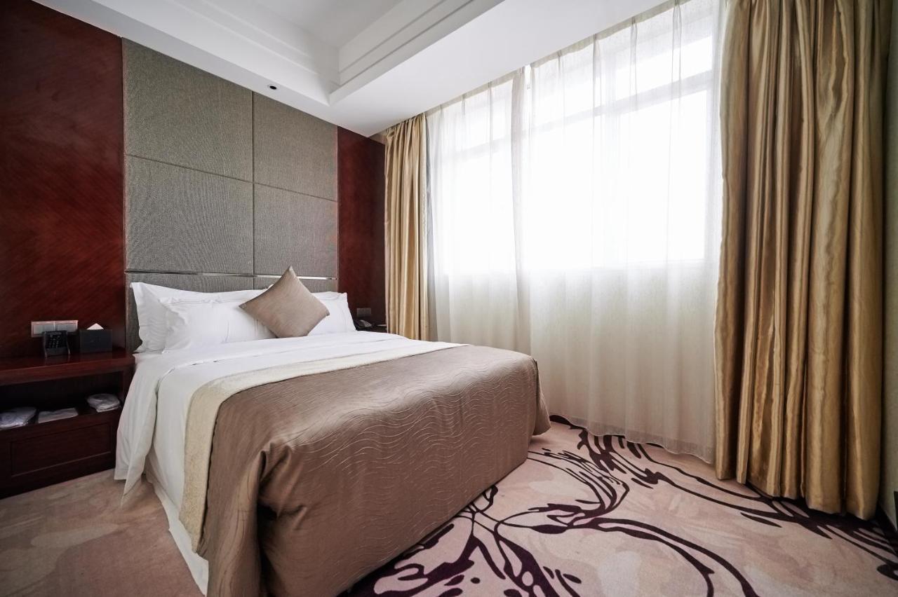 Foshan Jinlai Holiday Hotel Exterior photo