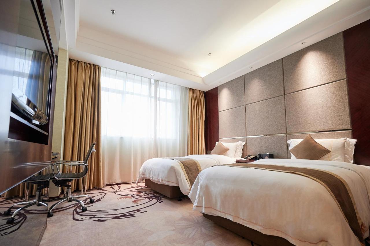 Foshan Jinlai Holiday Hotel Exterior photo