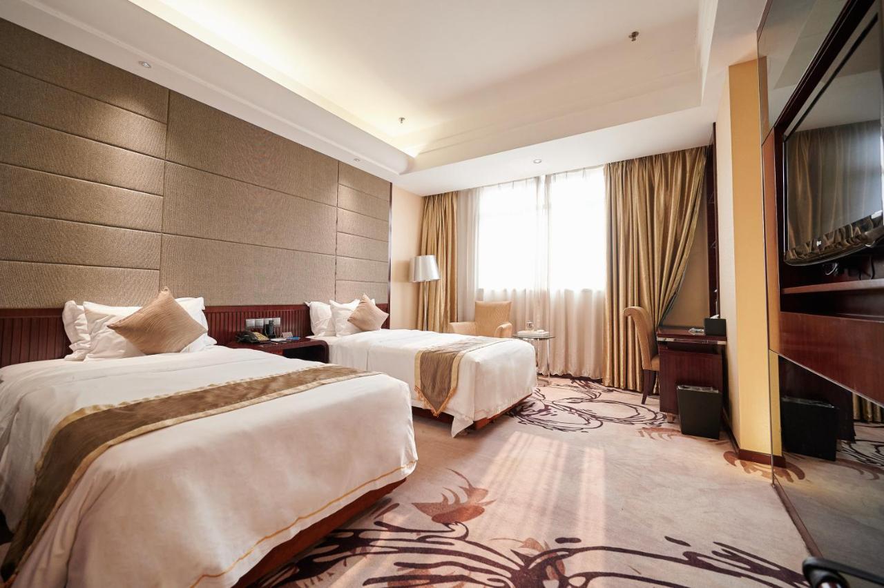 Foshan Jinlai Holiday Hotel Exterior photo