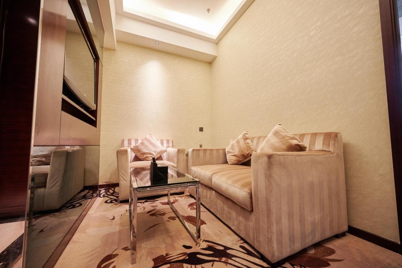 Foshan Jinlai Holiday Hotel Exterior photo